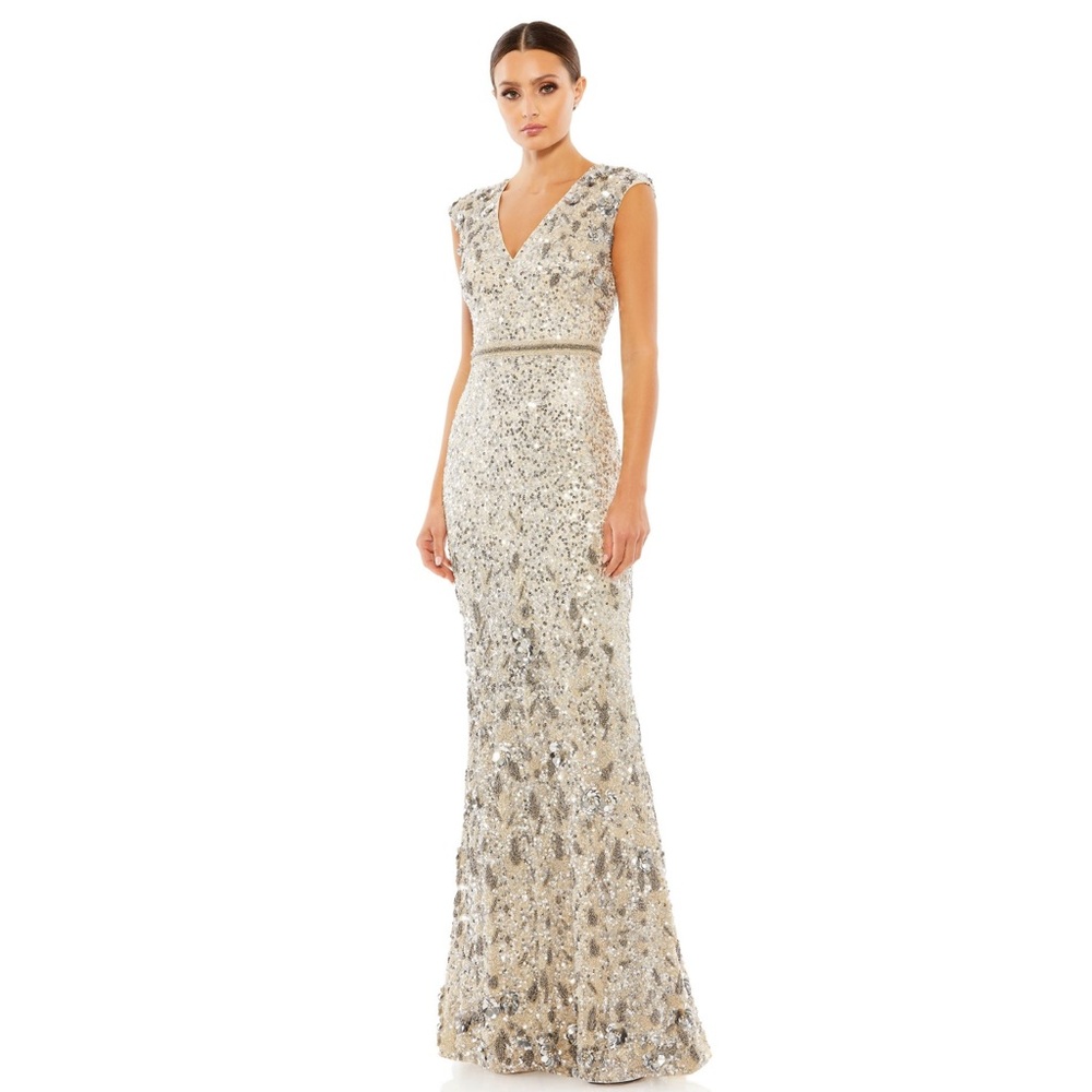 Mac Duggal 5505 Embellished V Neck Cap Sleeve Sequin Gown Size 4